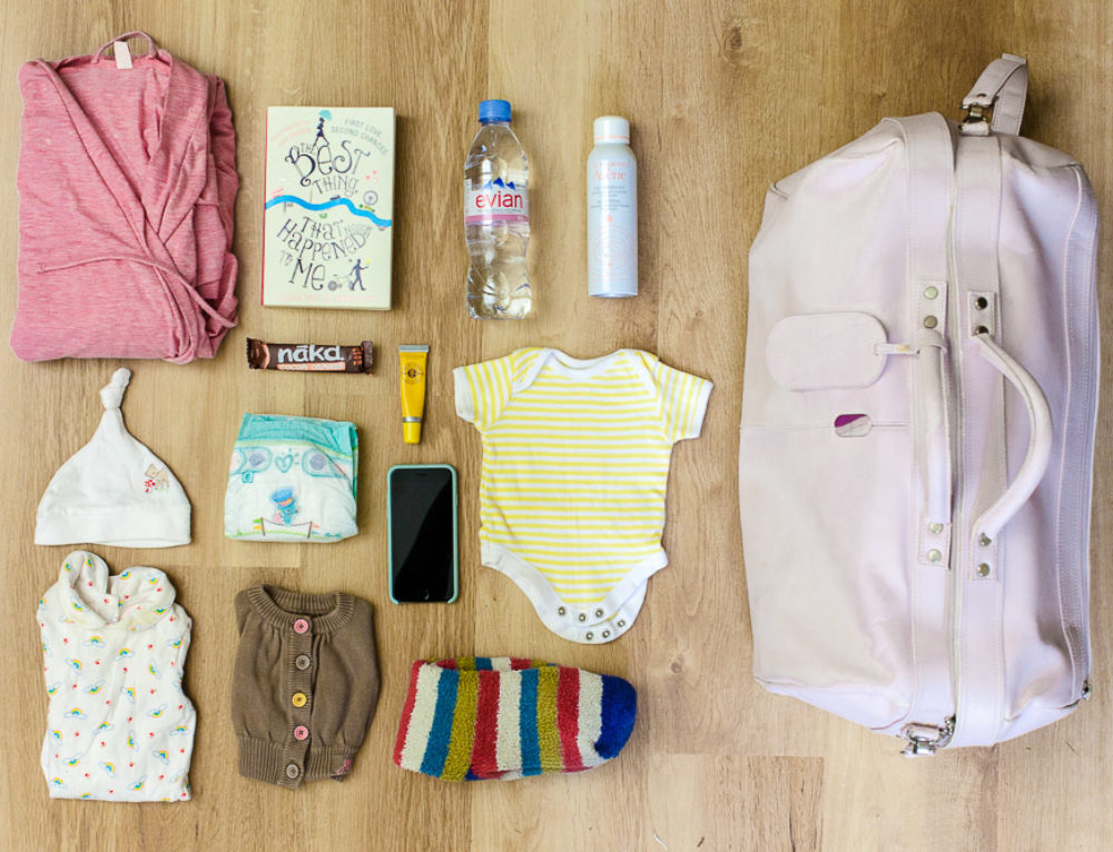 Нужные вещи летом. Вещи для малышей. Вещи для новорожденных. Вещи в путешествие. Вещи для новорожденного в роддом.